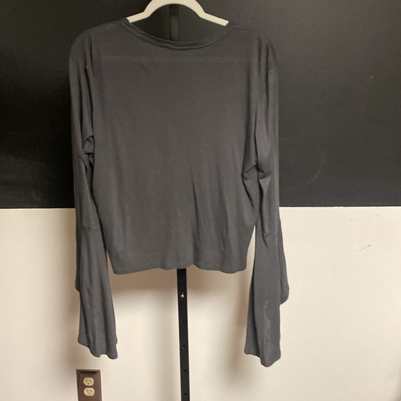 Zara dramatic bell sleeve top size large - Picture 2 of 6